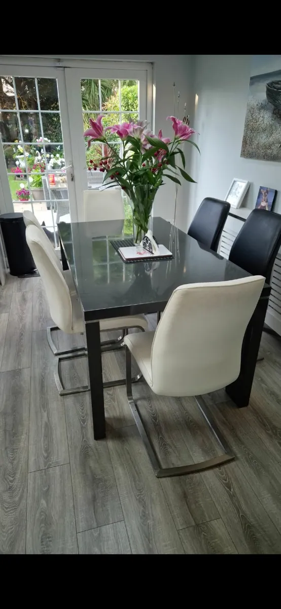 Dining room table and chairs - Image 2