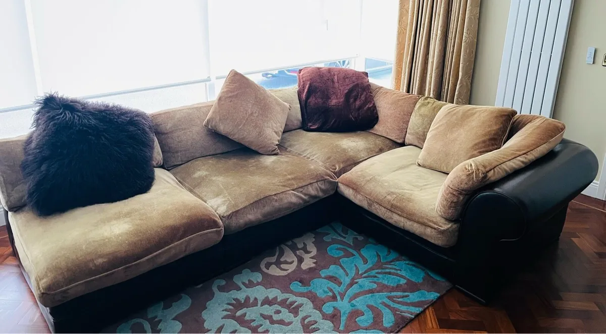 Couch - Image 1