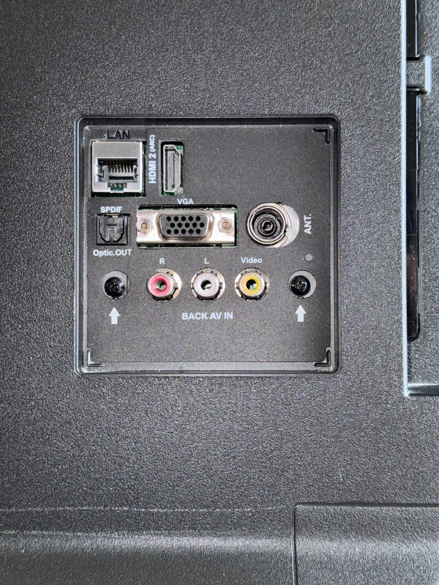 JVC 32-inch Smart TV - Image 4