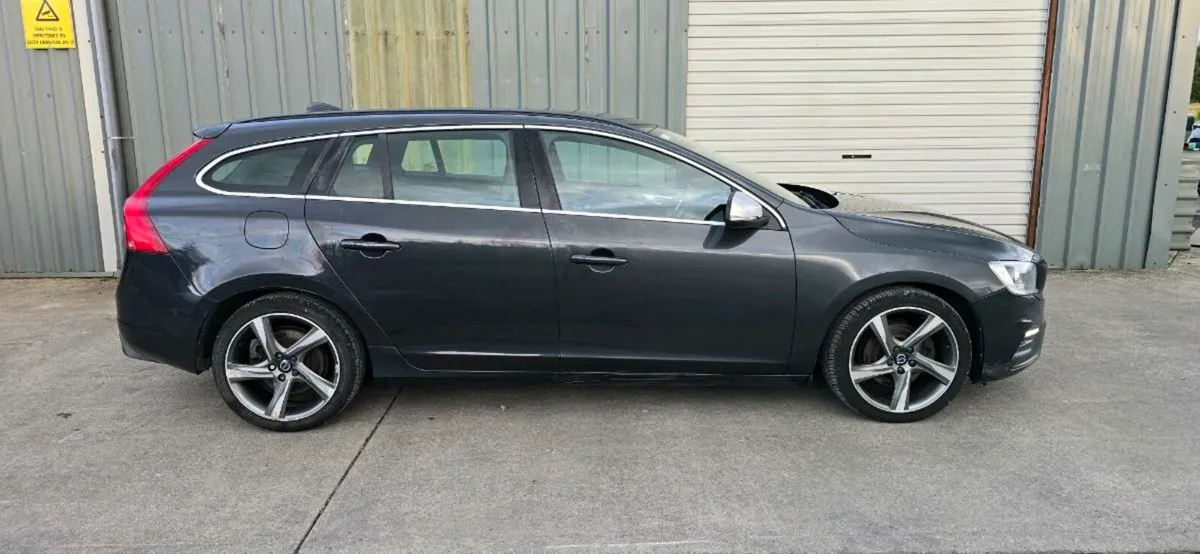 161 VOLVO V60 R-DESIGN - Image 2
