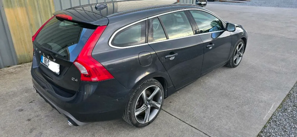 161 VOLVO V60 R-DESIGN - Image 3