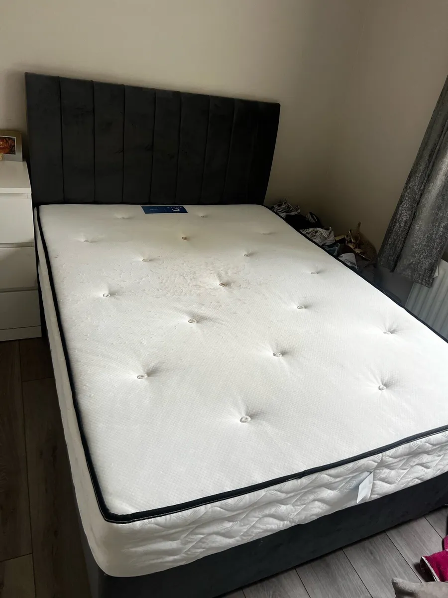 Double devan bed with mattress + headboard - Image 1