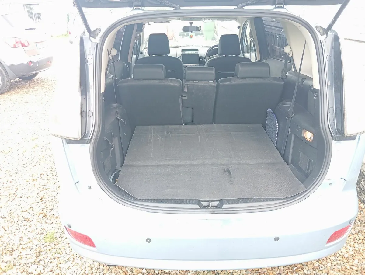 Mazda 5 - Image 2