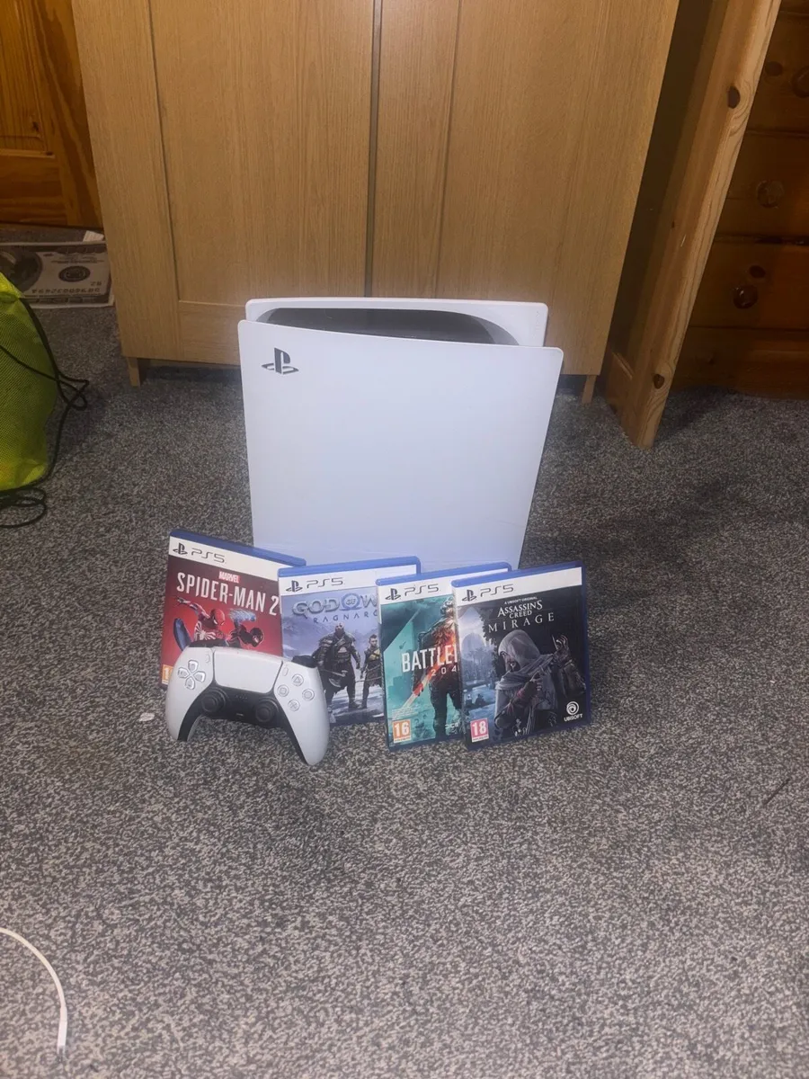 PS5 disc with games - Image 1