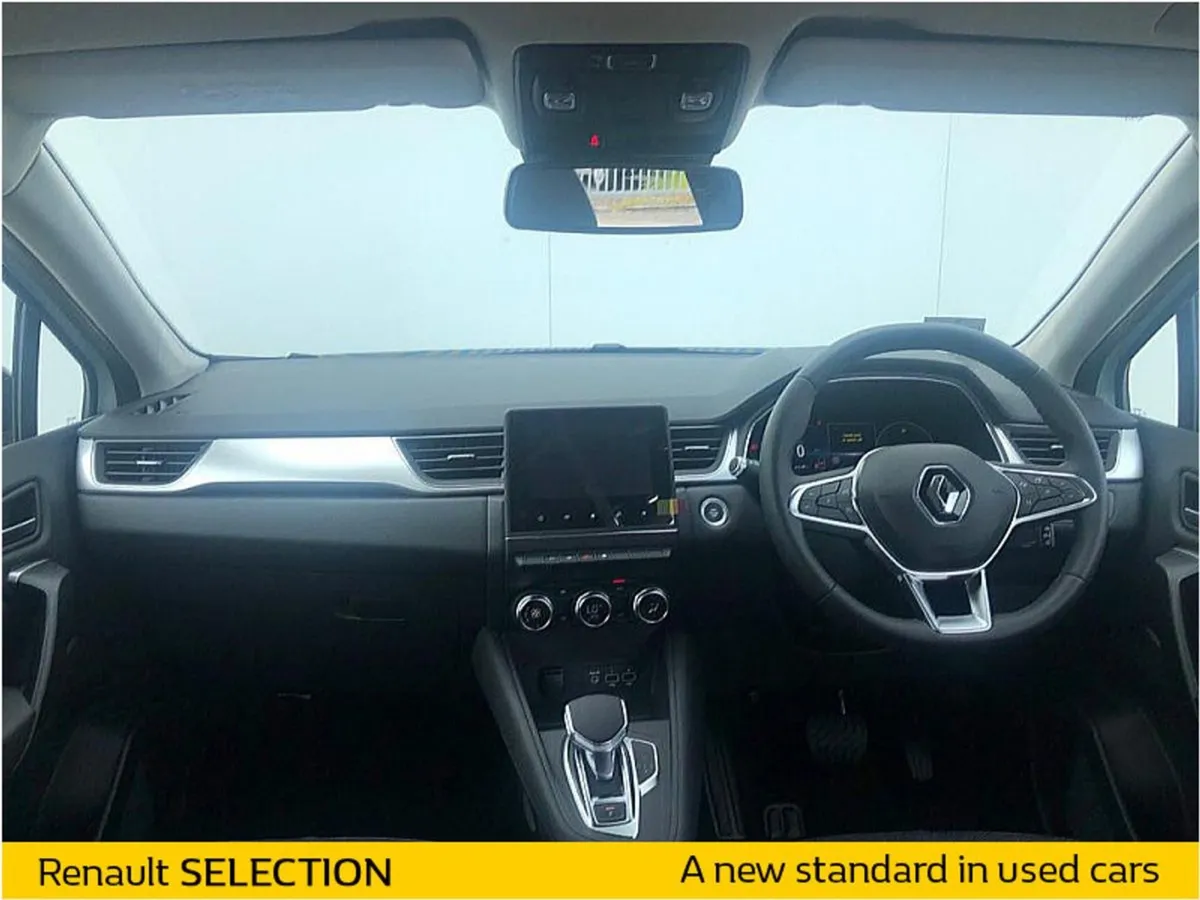 Renault Captur S Edition E-tech Plug-in Hybrid - Image 2