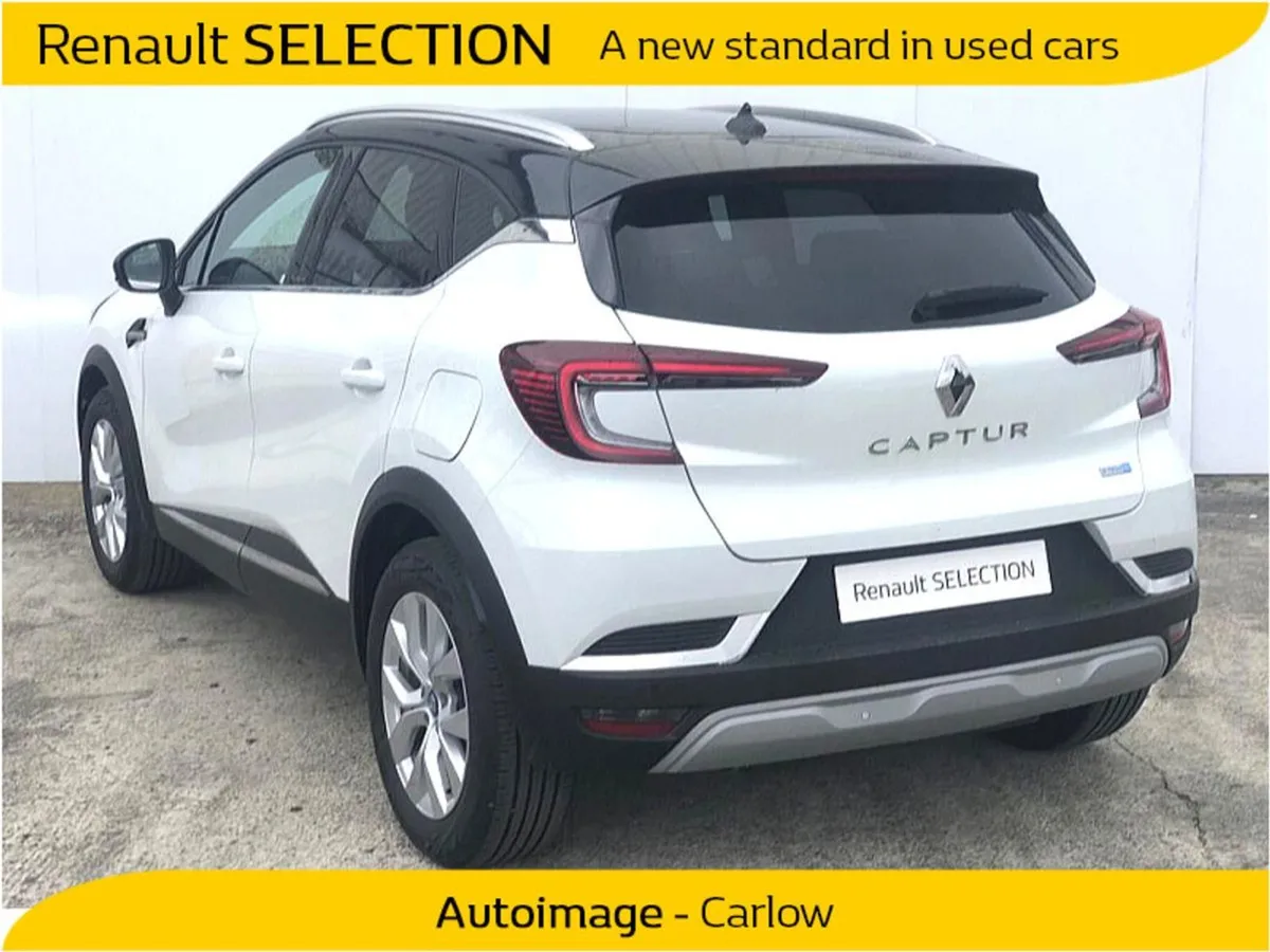 Renault Captur S Edition E-tech Plug-in Hybrid - Image 3