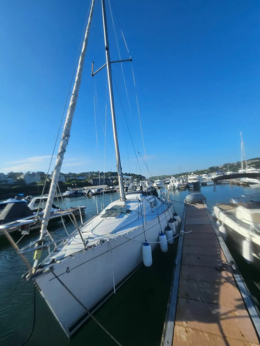 Benteau First 285 Yacht - Image 3