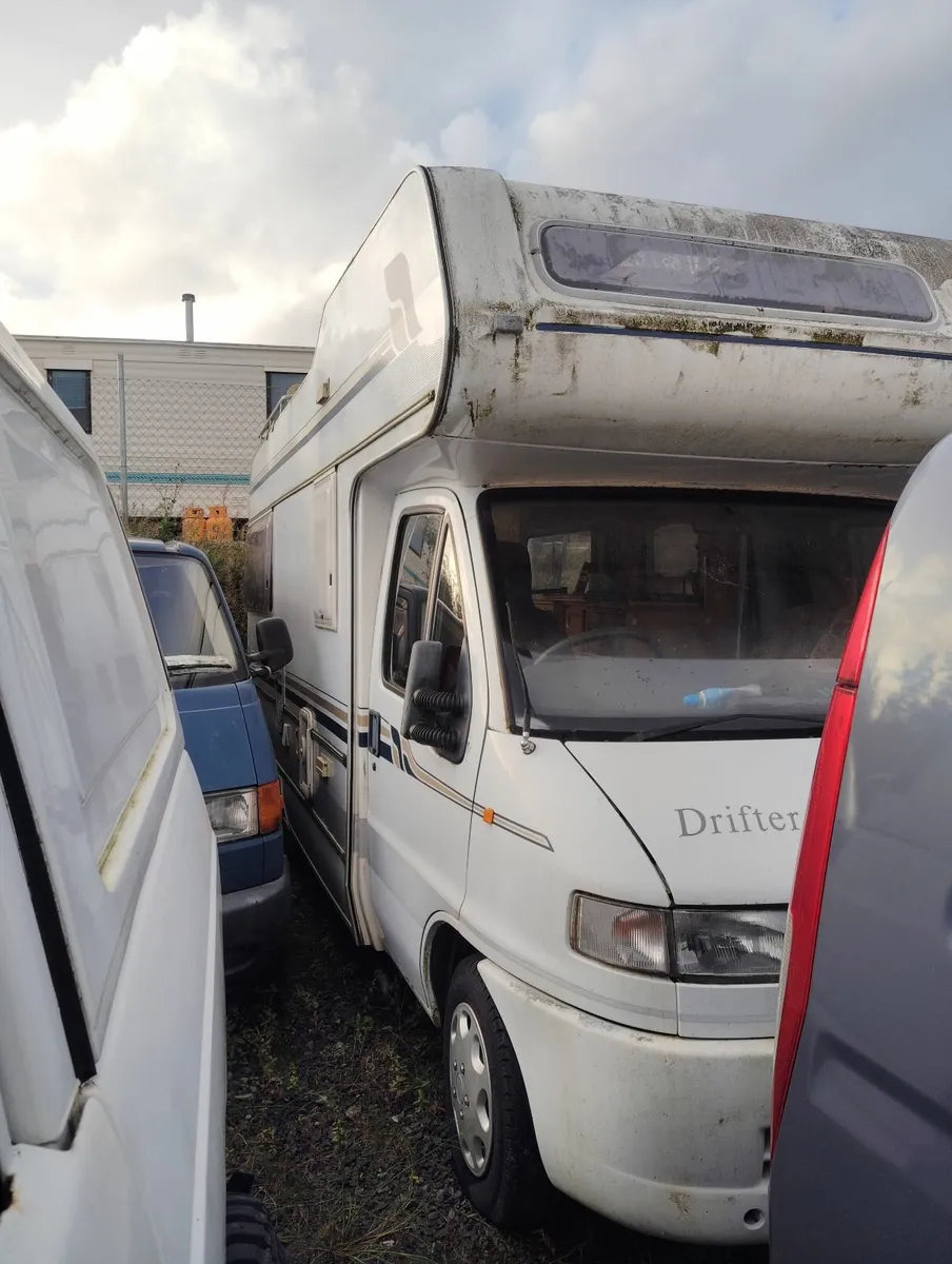 Camper van - Image 2