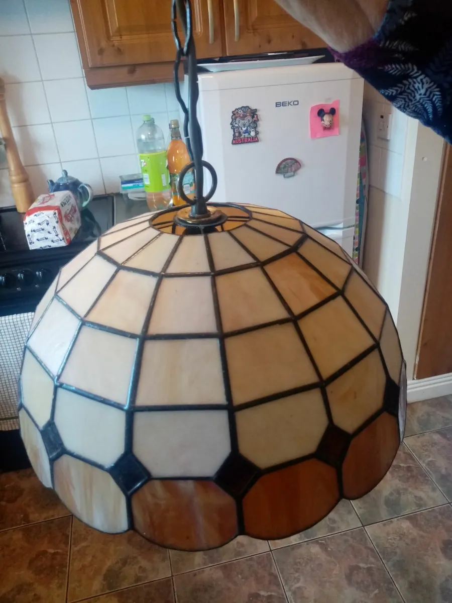 Large Tiffany celing shade - Image 2