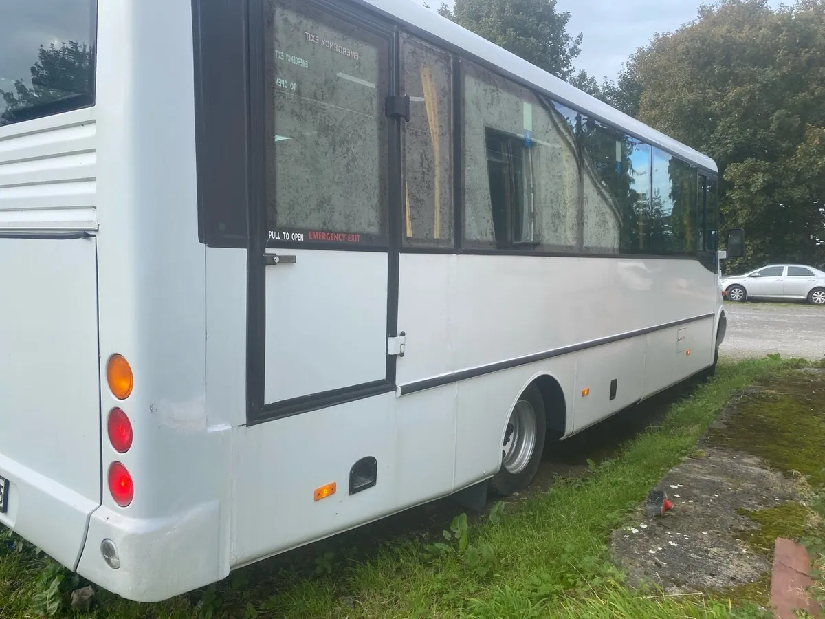 Mercedes Bus 33 Seater - Image 3