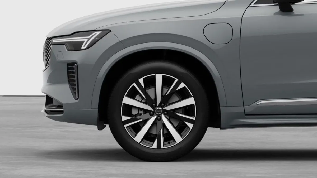 Volvo XC90 T8 Core  order Now - Image 3