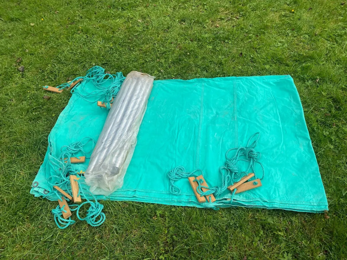 Canvas dining shelter - Image 2