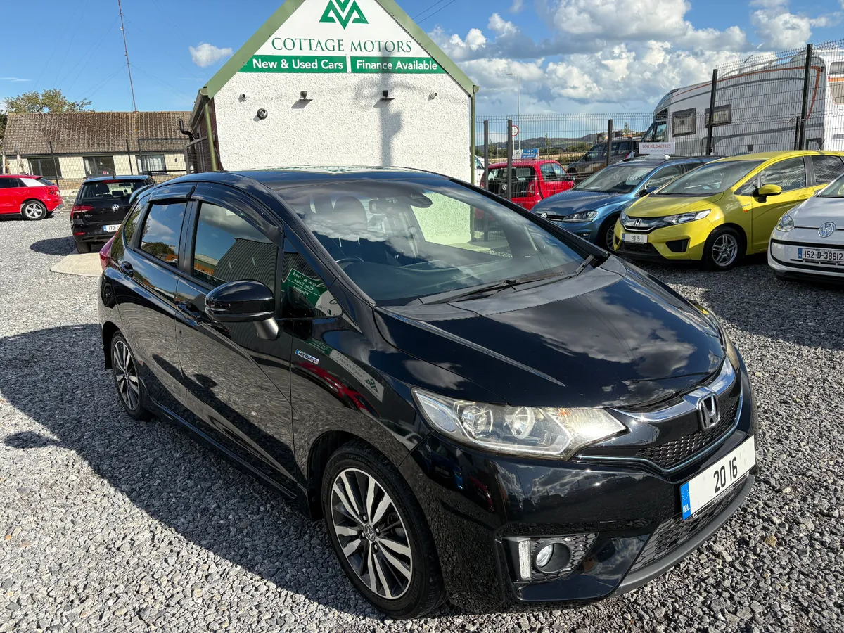 PETROL HYBRID *HI SPEC* - Image 4