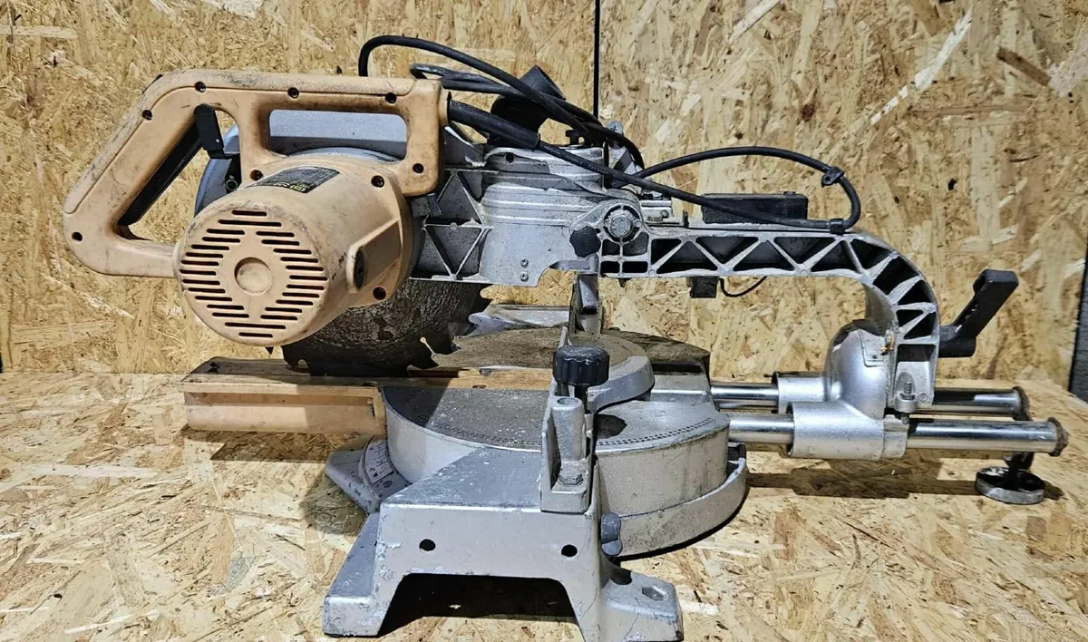 Sliding Mitre Saw - Image 2