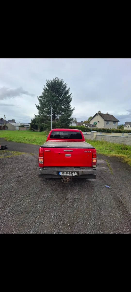 Toyota Hilux 2016 - Image 3