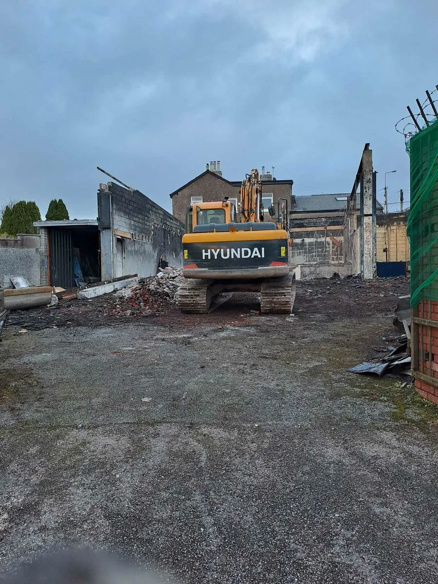 Diggers with drivers all work carried out - Image 2