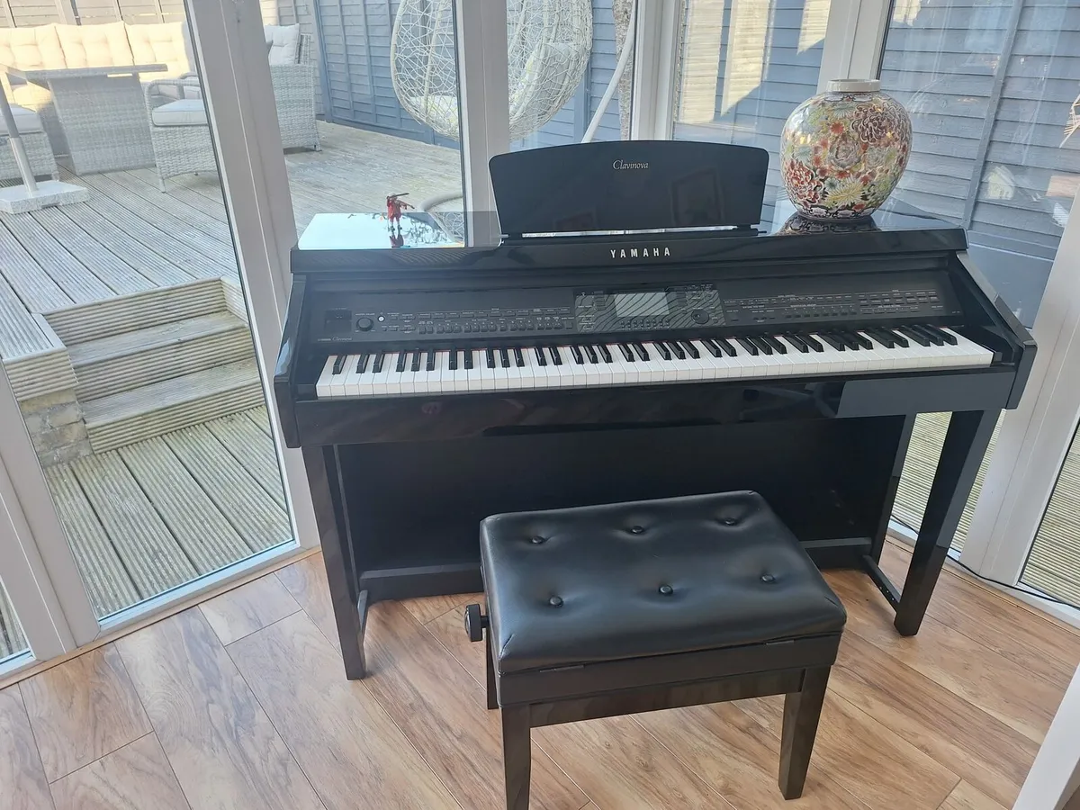 Yamaha Clavinova  CVP 701 - Image 1