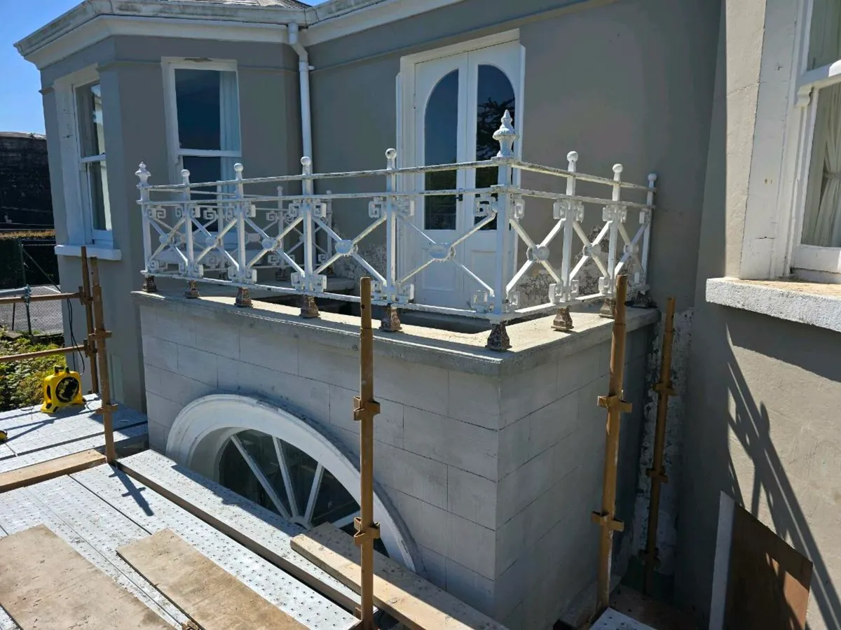 Builder - Image 1
