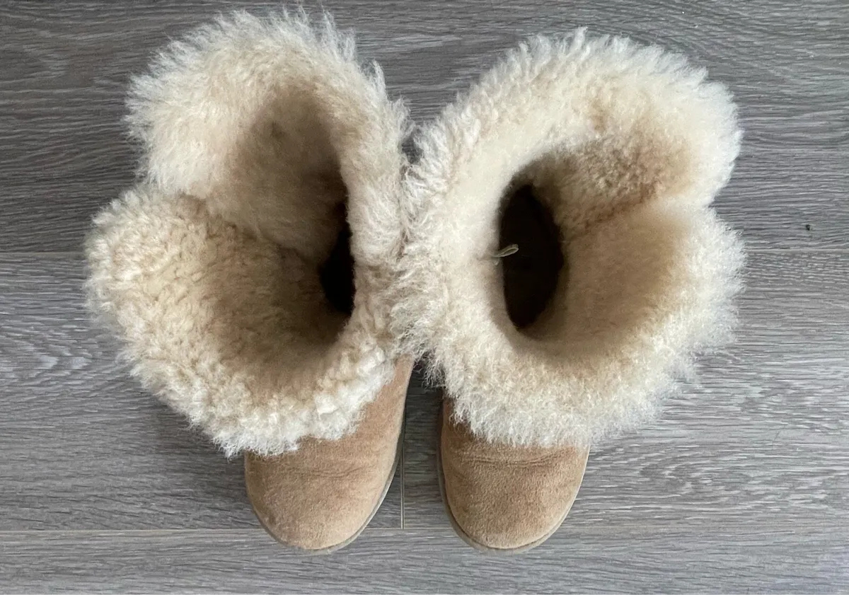 Genuine Uggs: Size 4.5 - Image 4