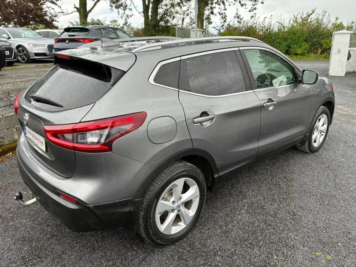 Nissan Qashqai 1.5 DSL SV (LOW KLMS) - Image 2
