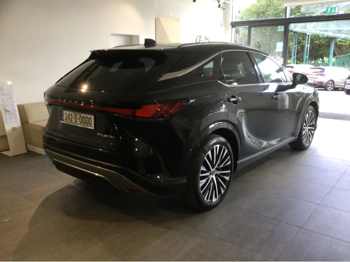 Lexus RX450H+ PREMIUM PLUS PLUG IN HYBRID - Image 2