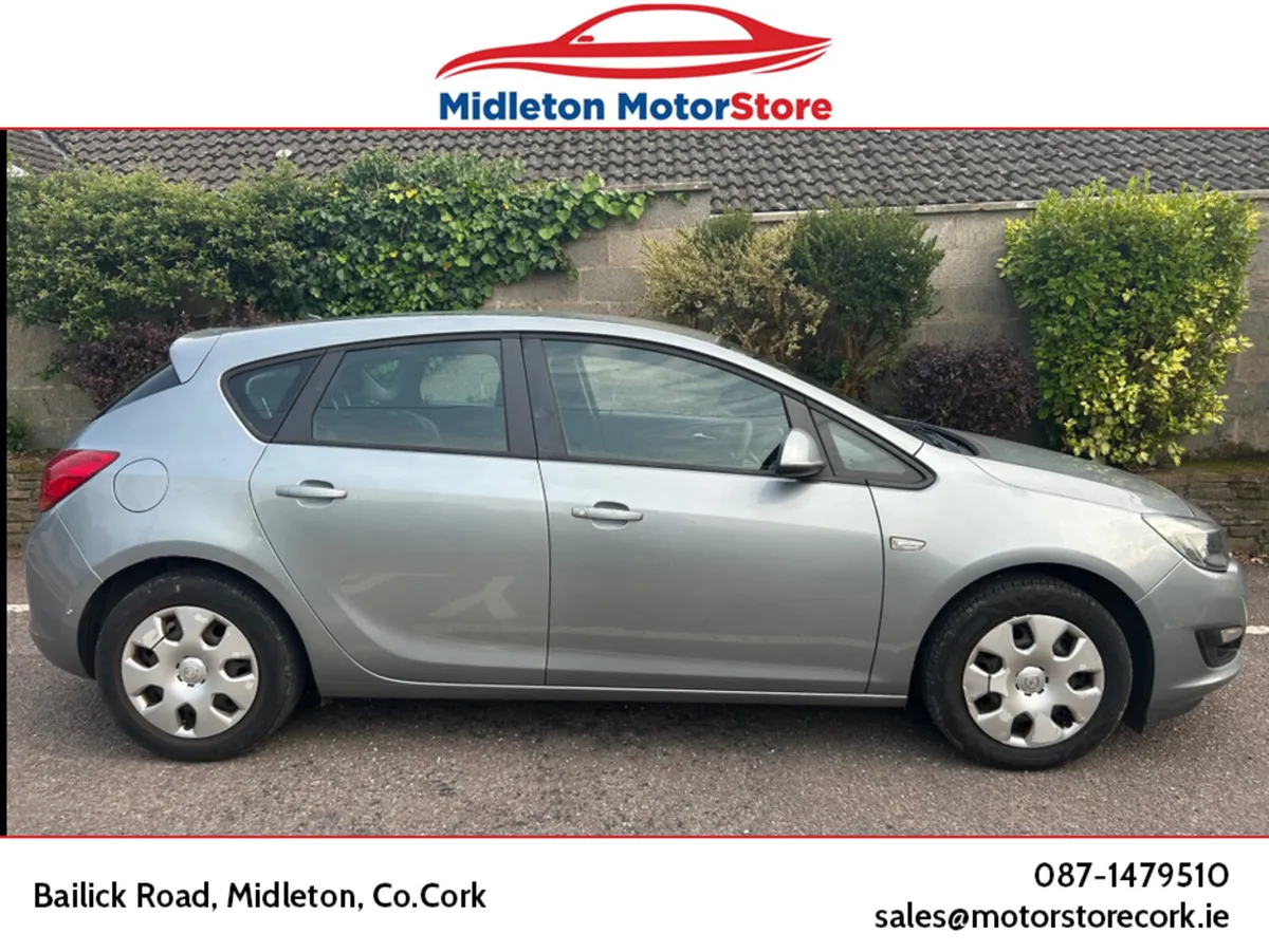 Opel Astra NCT 02-26 1.4 I 100PS 5DR - Image 3