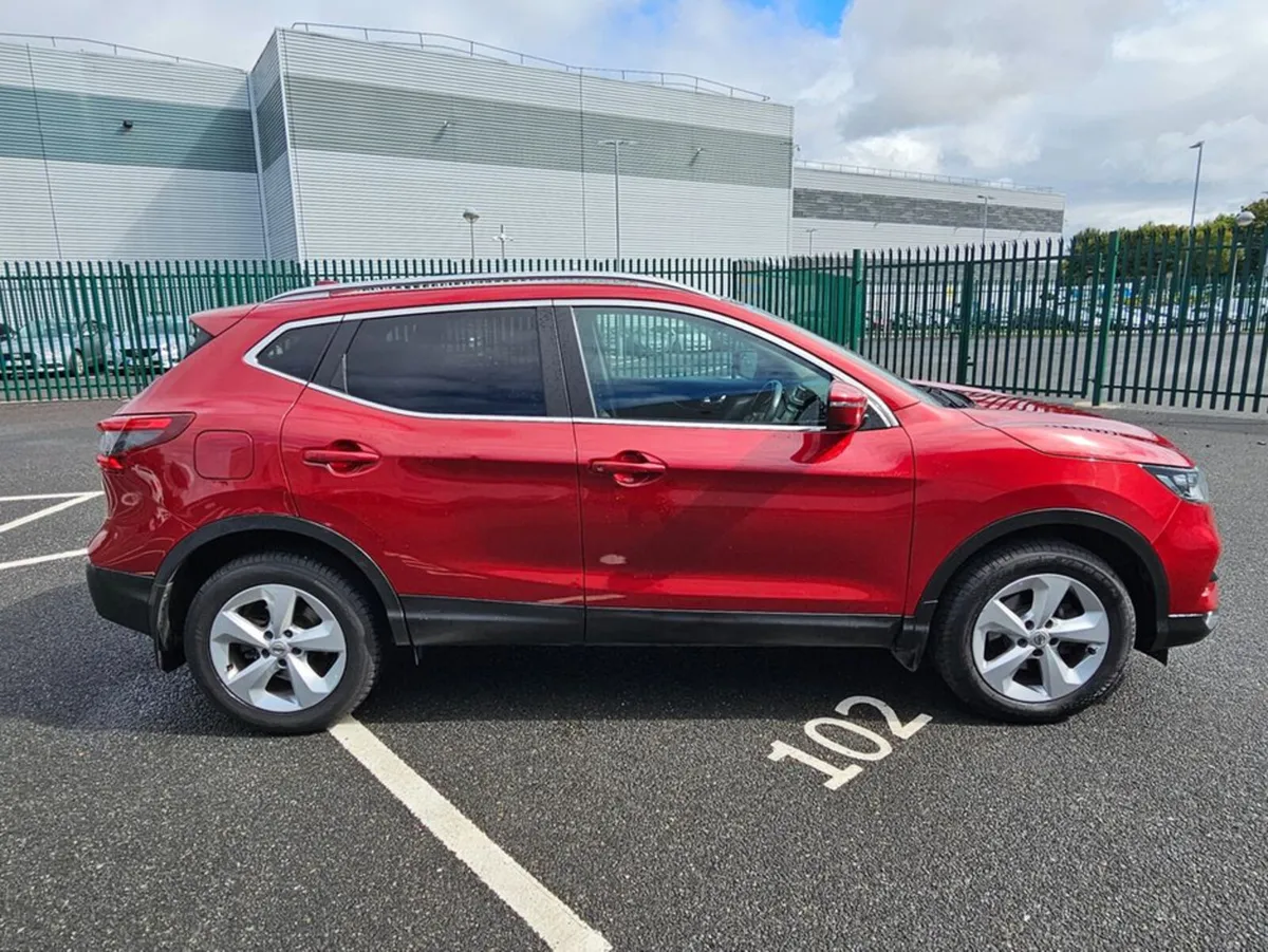 Nissan Qashqai 1.2 PETROL, AUTOMATIC, PAN ROOF, NE - Image 3