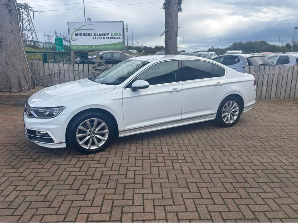 Volkswagen Passat HIGHLINE 1.6 TDI MANUAL 6SPEED F - Image 2