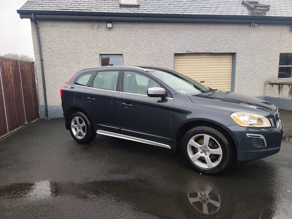 Volvo XC60  R DESIGN 2013 - Image 2