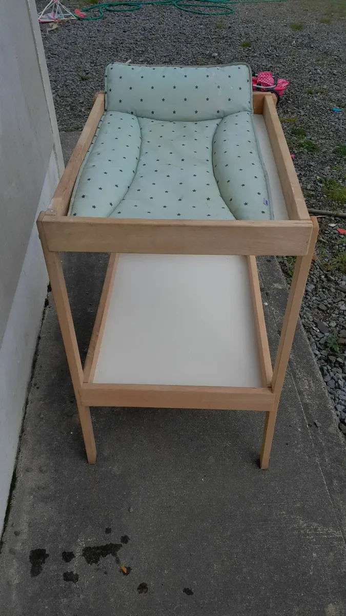 Baby changing table - Image 2