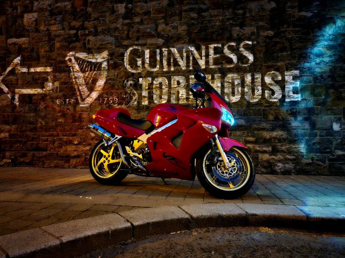 Honda VFR800Fi (RC46) Excellent Condition!!! - Image 2