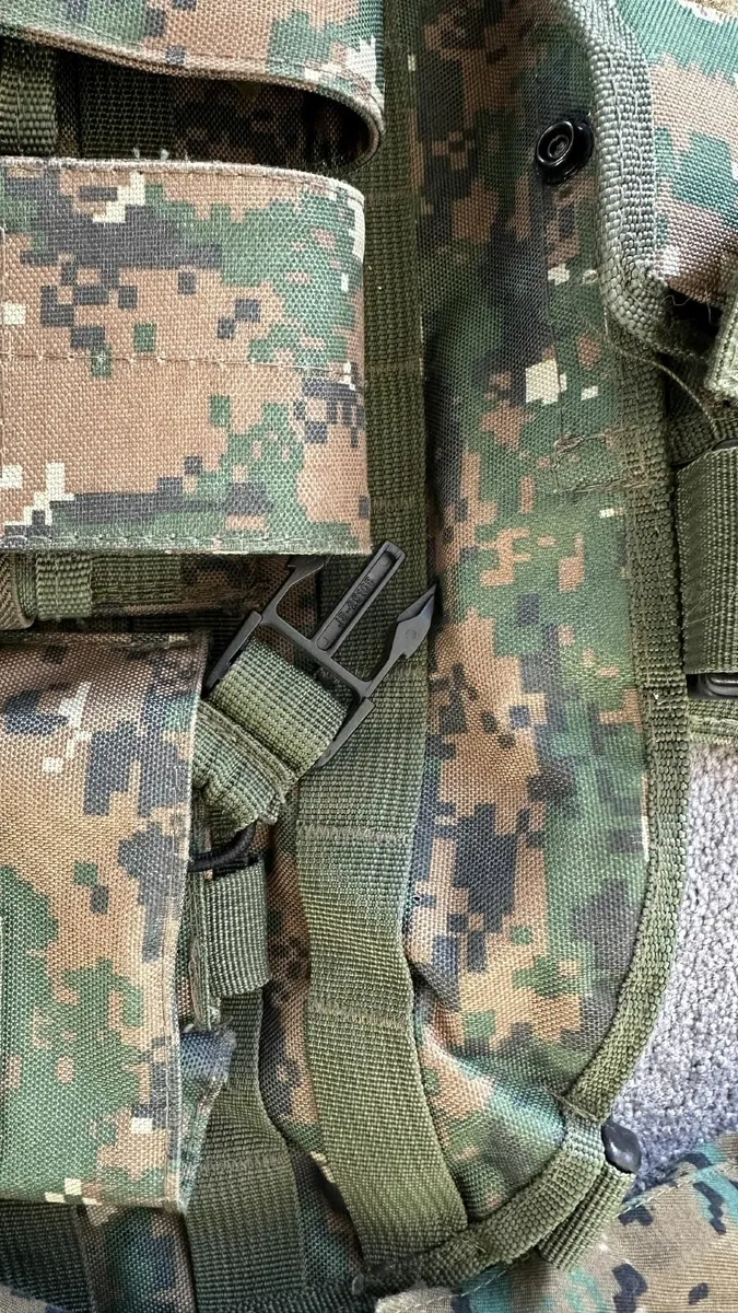 airsoft tactical trousers and vest - Image 2