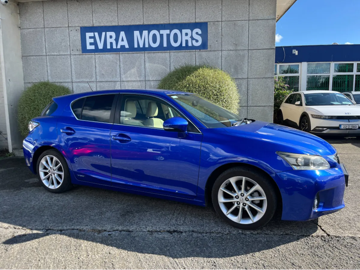 Lexus CT DYNAMIC AUTOMATIC HYBRID 1.8 PETROL //FUL - Image 3