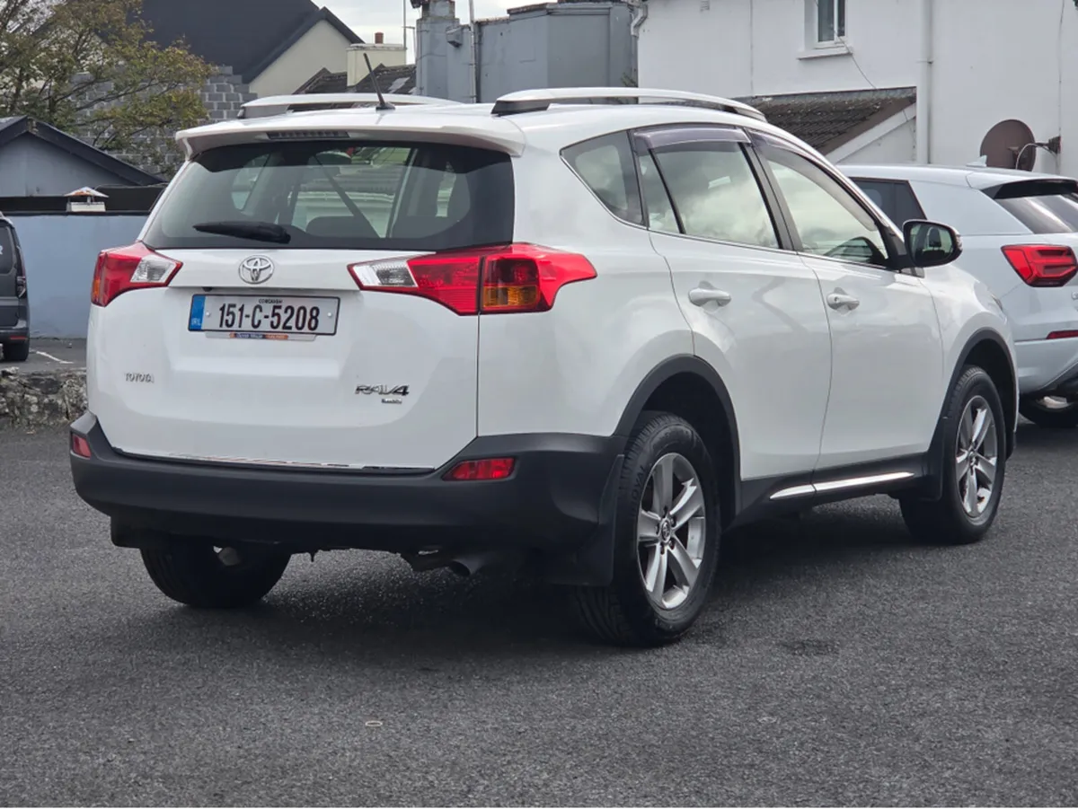 Toyota RAV4 RAV4 2.0 D-4D LUNA 2WD 4DR - Image 2