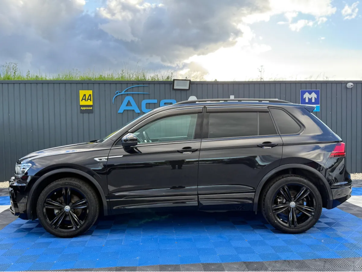 Volkswagen Tiguan R-LINE 4WD - 2.0L DIESEL - AUTO - Image 4