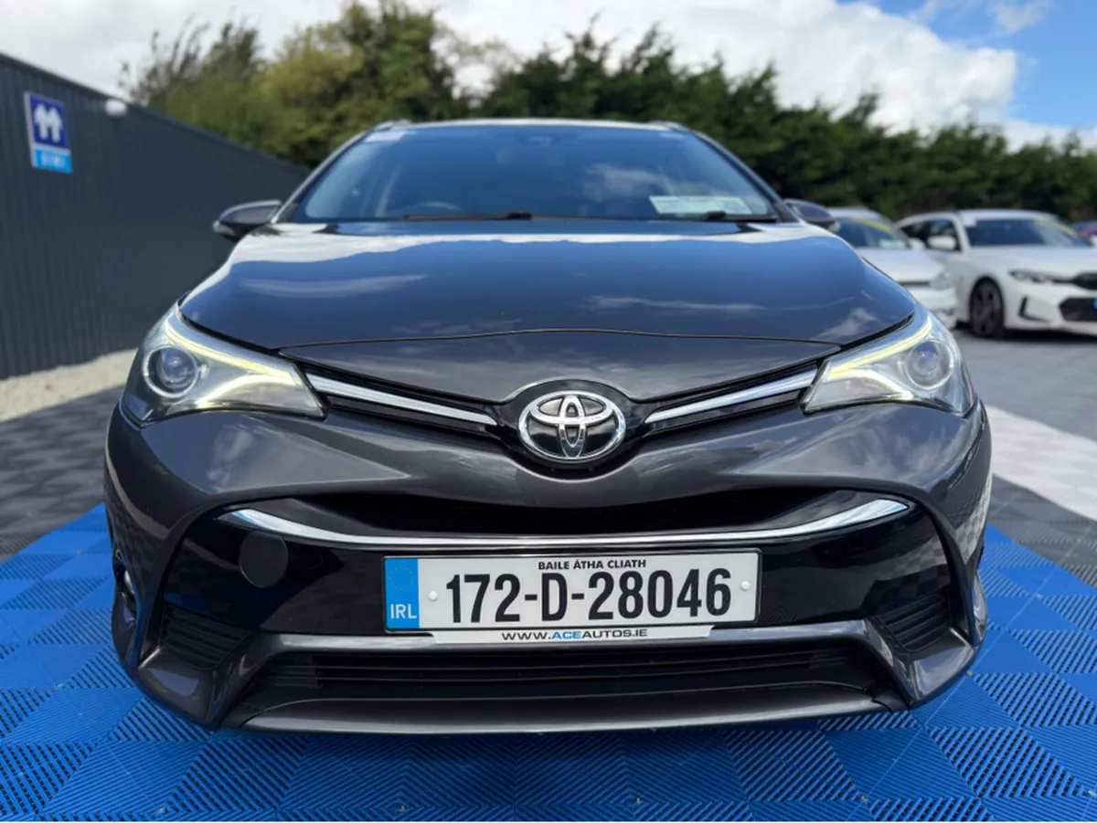 Toyota Avensis BUSINESS EDT - 2.0L DIESEL - MANUAL - Image 4