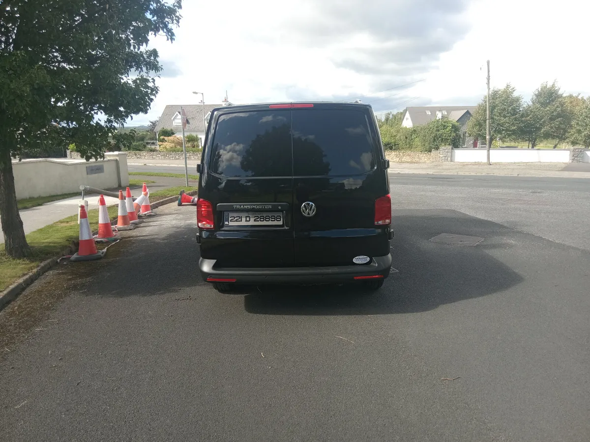 Volkswagen Transporter 2022 - Image 4