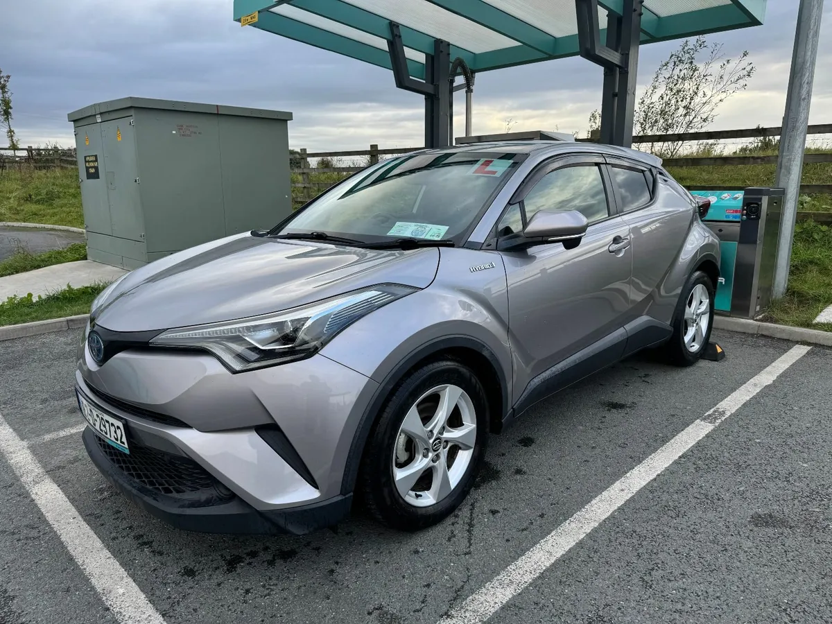 Toyota C-HR 2018, Low Milage, Under Warranty - Image 3