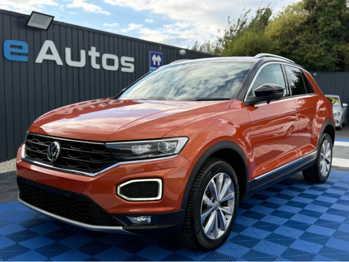 Volkswagen T-Roc DESIGN PACK - 2.0L DIESEL - AUTO - Image 2