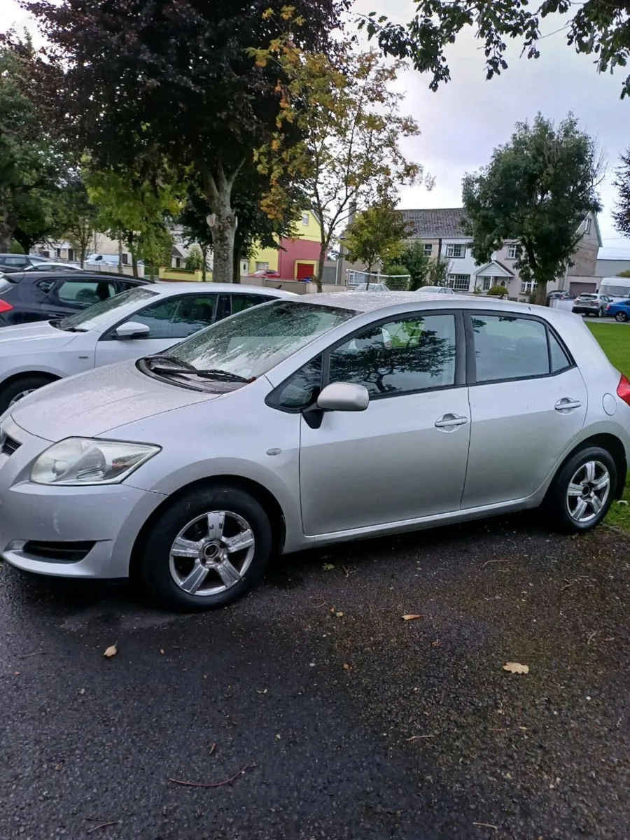 Toyota Auris 2007 diesel - Image 2