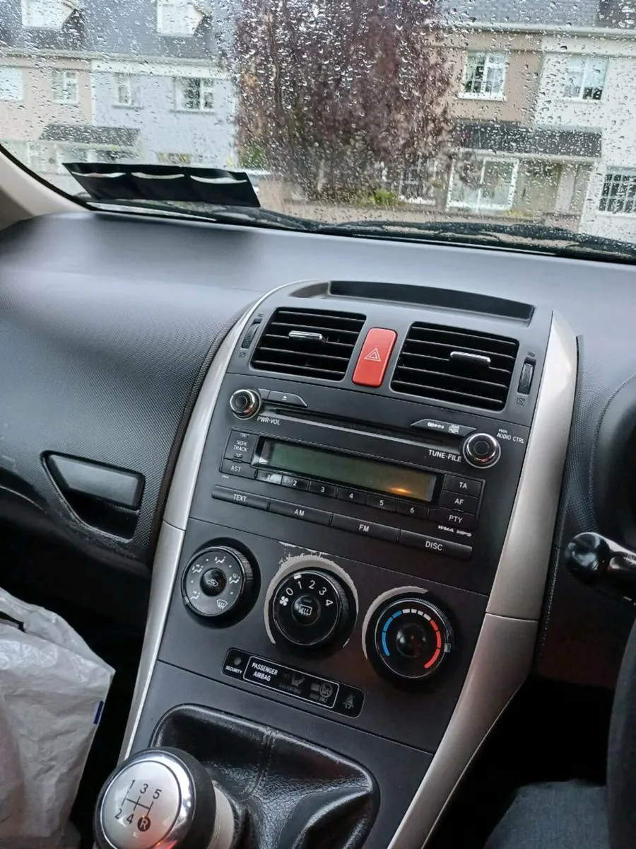 Toyota Auris 2007 diesel - Image 4