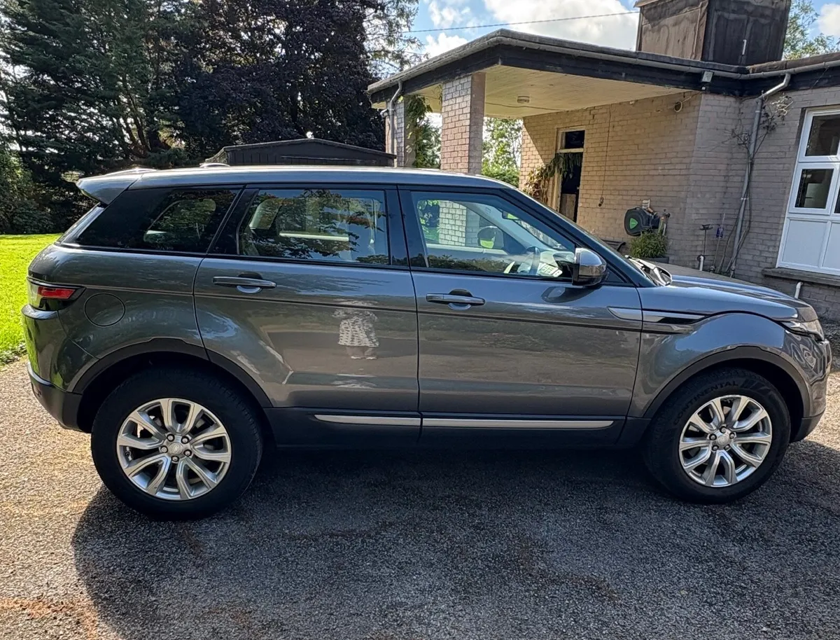 Land Rover Range Rover Evoque 2017 - Image 2