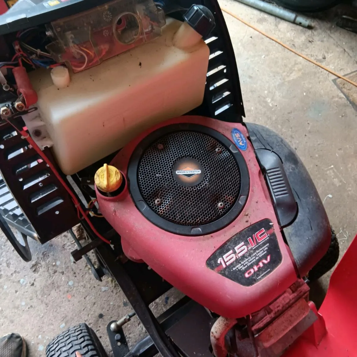 Replacement 15.5hp Briggs and Stratton engines - Image 1