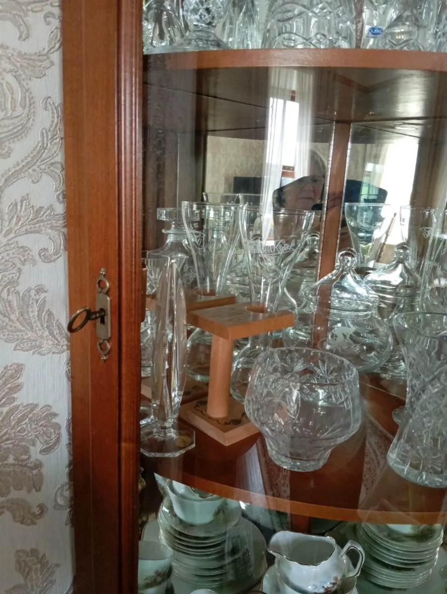 Corner cabinet - Image 2