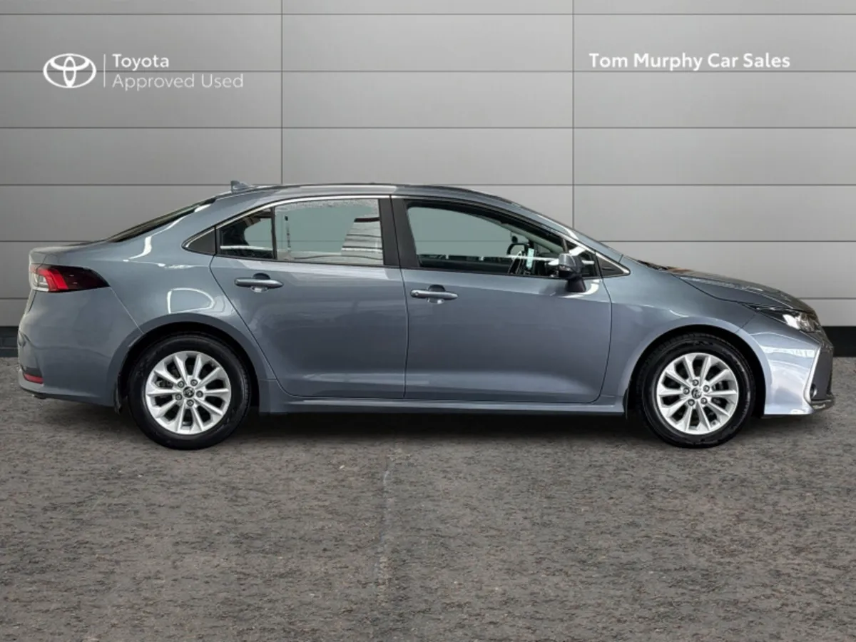 Toyota Corolla LUNA 4DR AUTO HYBRID - Image 3