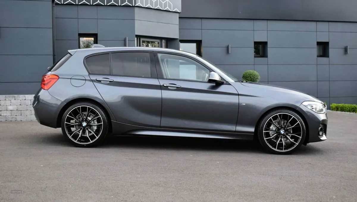 BMW 1 Series 2.0 118d M Sport 5-door - Image 4
