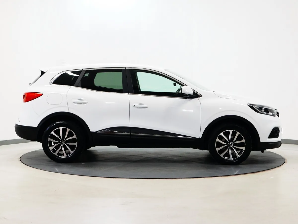 *27* 2022 Renault Kadjar 1.3 equilibre automatic - Image 3