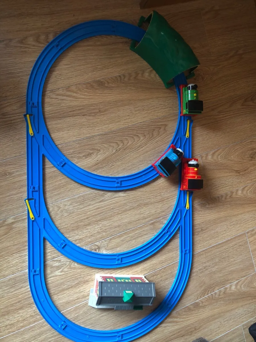 Train set with trains - Image 2