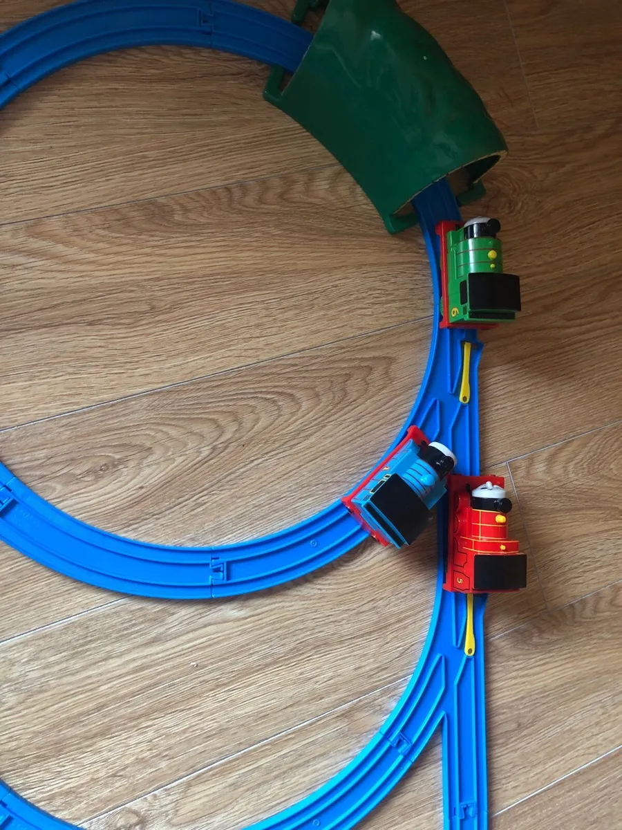 Train set with trains - Image 3