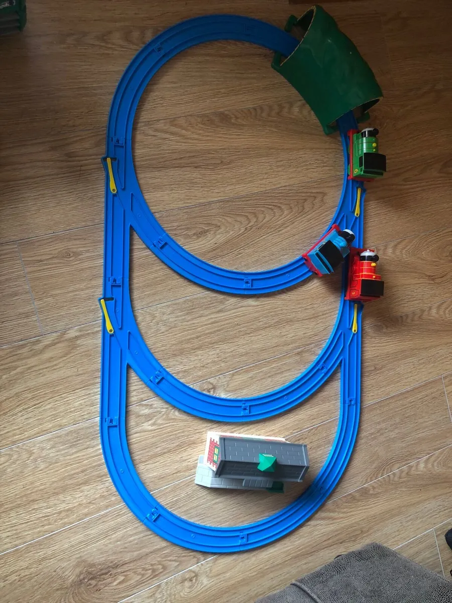 Train set with trains - Image 4